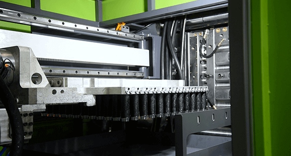 1753665696567522.png pet-machine-with-cooling-robot.png