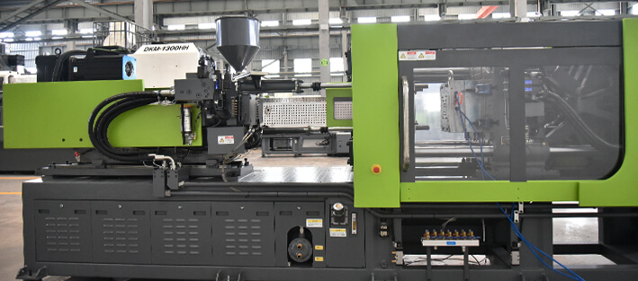 低慣量注塑機-550噸